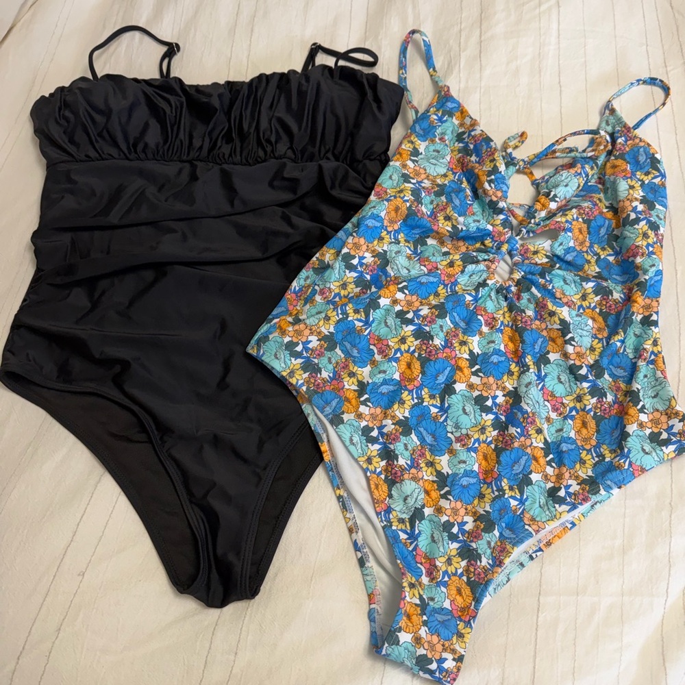 Cupshe Black and Floral One Piece Swimsuits
